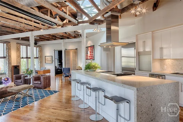 $5,200,000 | 232 East Broughton Street, Savannah, GA 31401