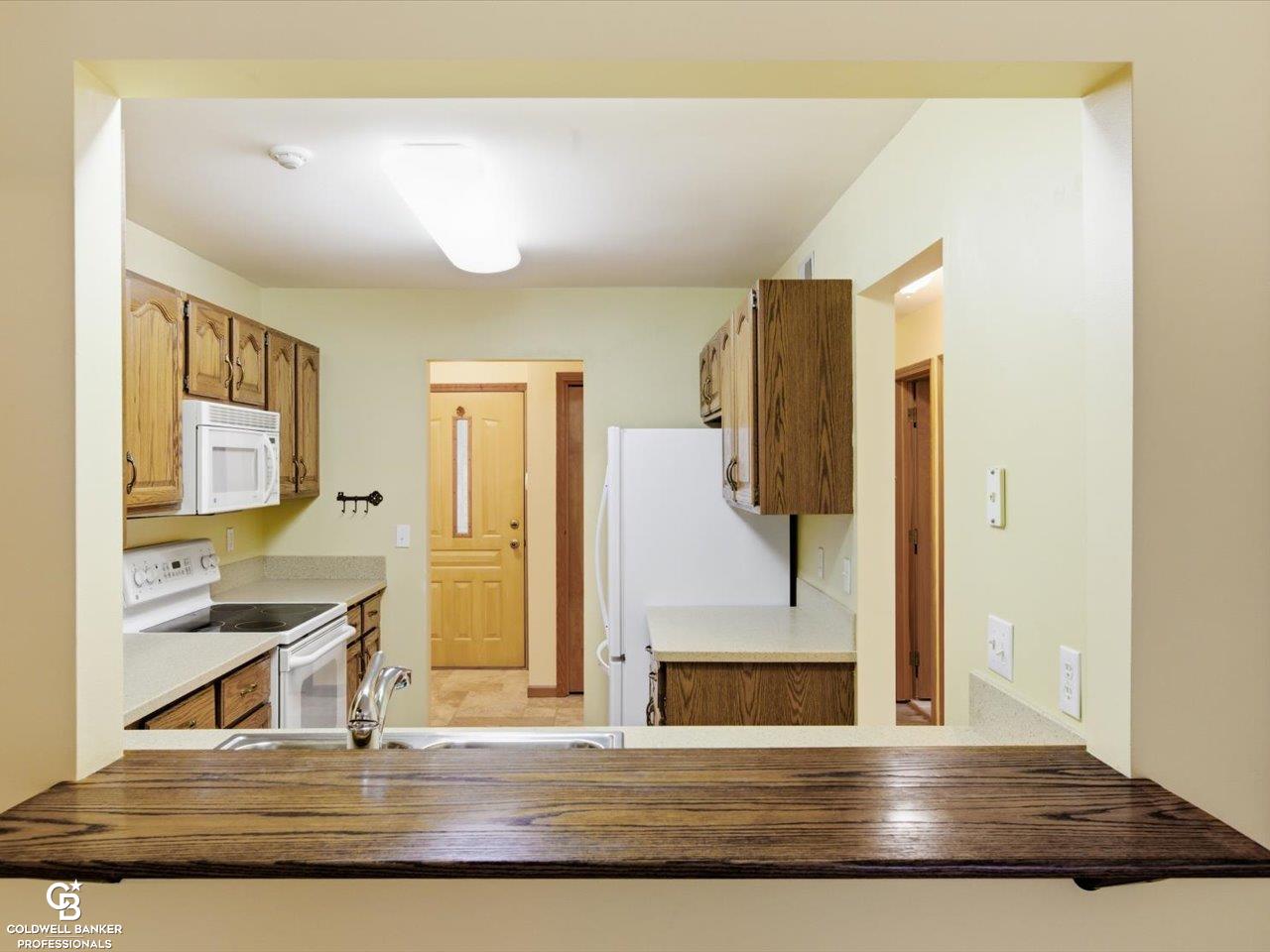 7262 Lakeshore Road Lakeport, MI 48059 - Photo 15 of 55
