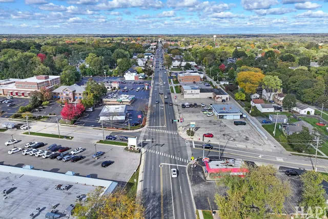 $1,995,000 | 426 South Milwaukee Avenue, Libertyville, IL 60048