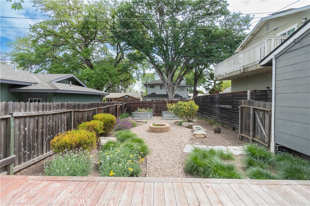 415 7th Street Paso Robles, CA 93446 - Photo 20 of 21 a backyard of a house with lots of green space