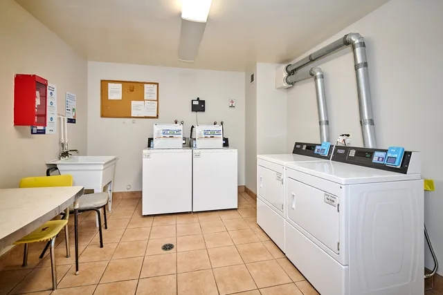 $259,900 | 6800 North California Avenue, Unit 3S, Chicago, IL 60645