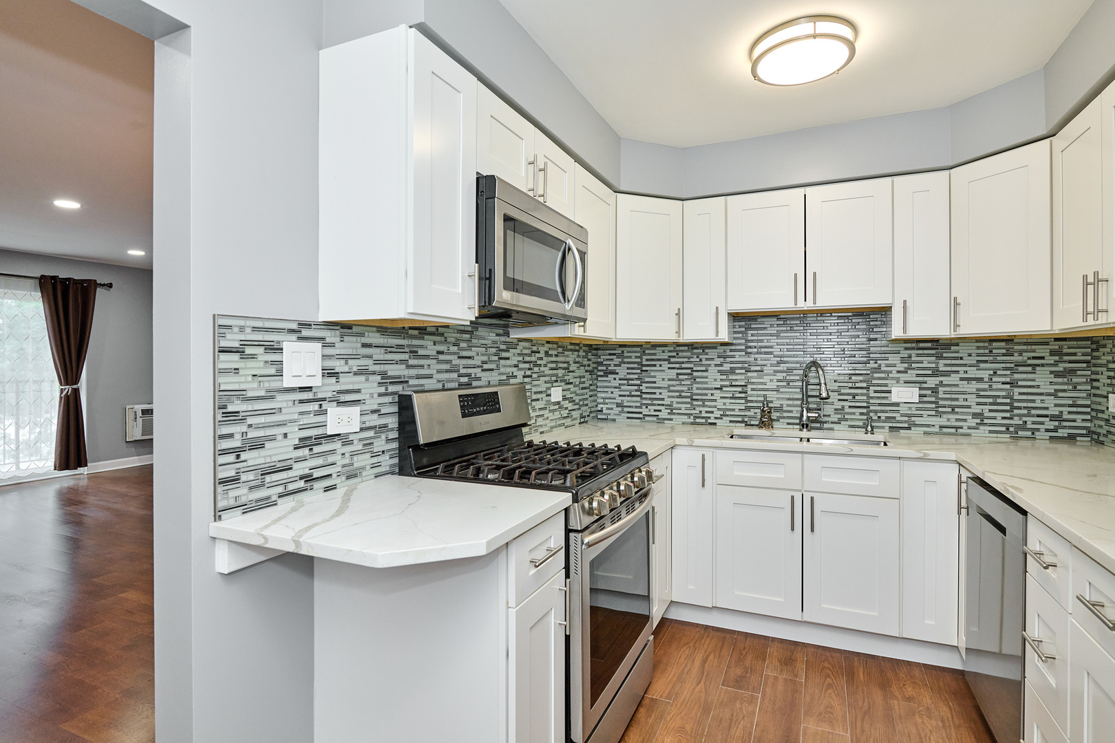 6800 North California Avenue, Unit 3S Chicago, IL 60645 - Photo 7 of 35