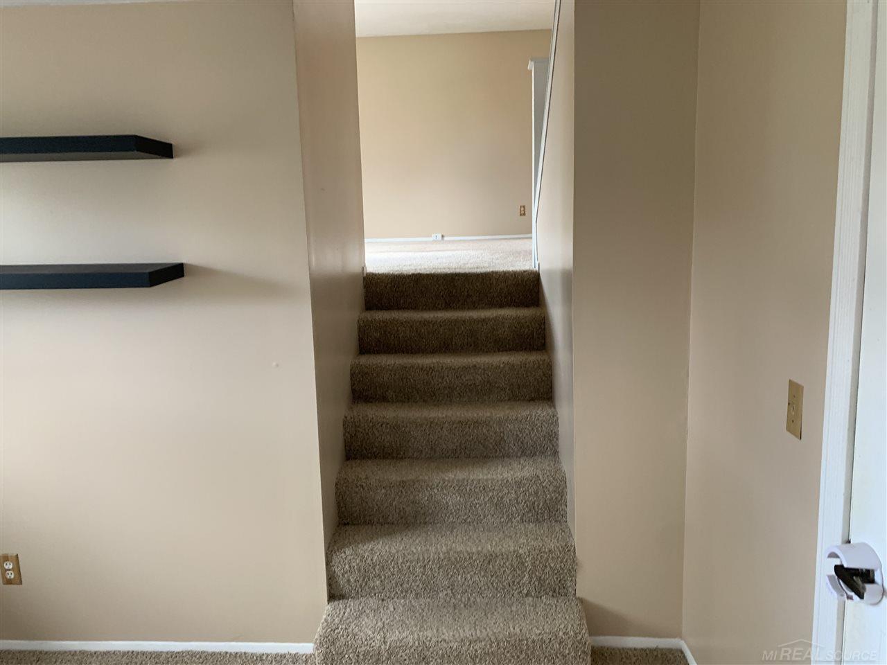 741 Kentucky Drive Rochester, MI 48307 - Photo 8 of 20
