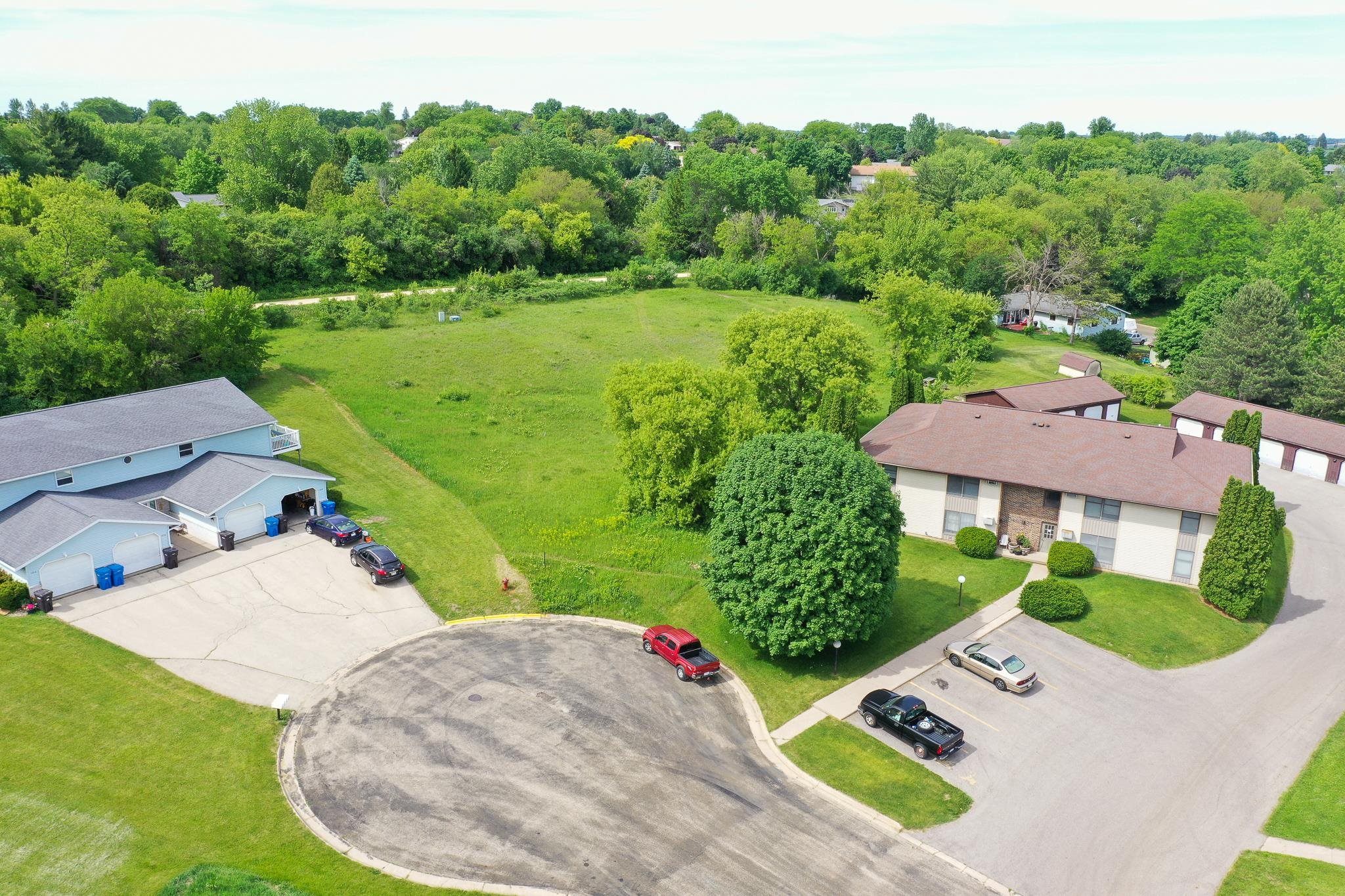 1322 Field Mount Mount Horeb, WI 53572 - Photo 2 of 12