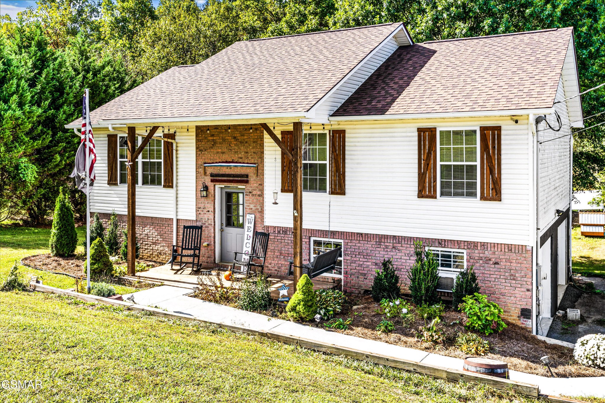 270 Cross Over Road Sevierville, TN 37876 - Photo 2 of 36