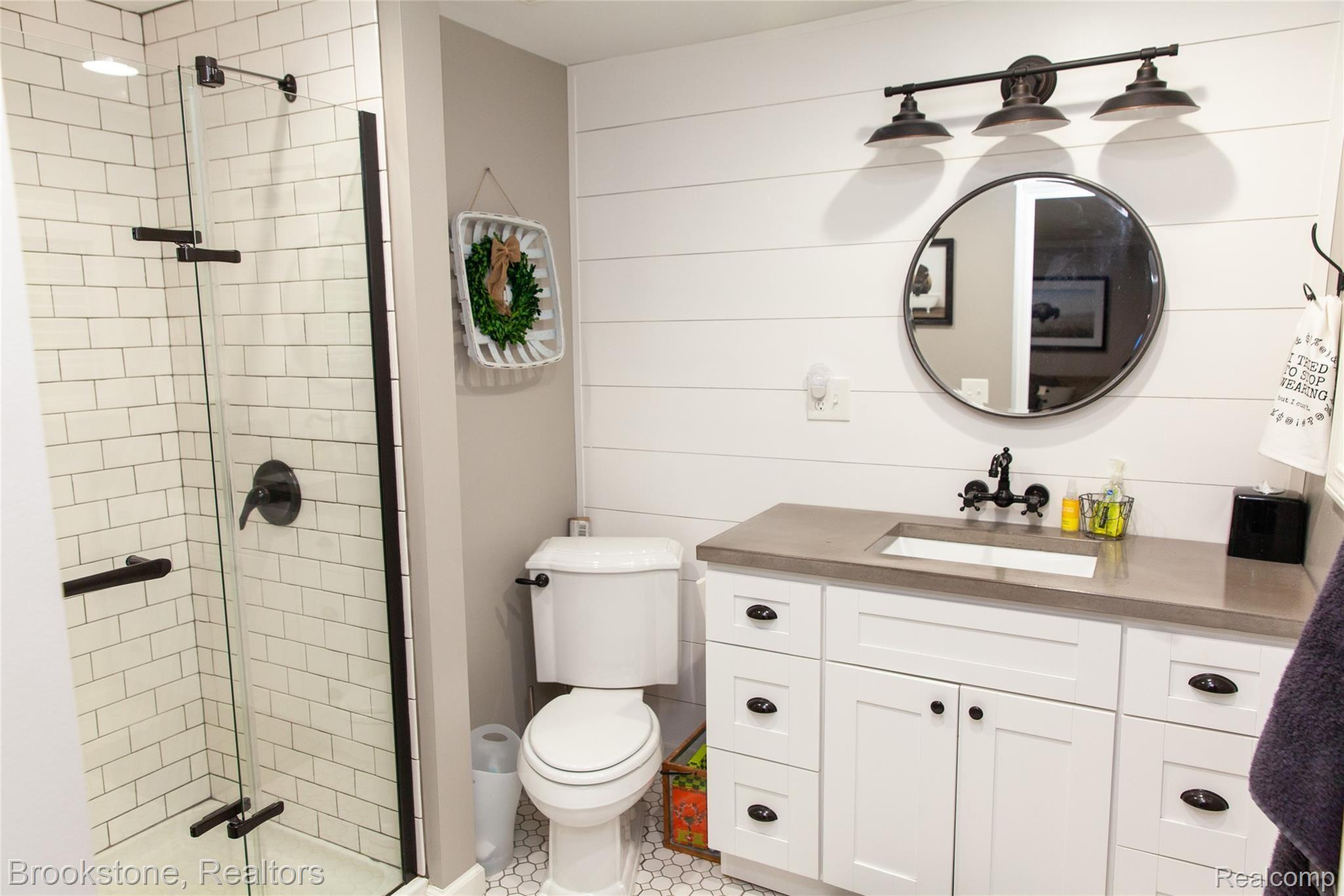 4592 Genesee Road Lapeer, MI 48446 - Photo 26 of 55 4592 Genesee edits-53.jpg