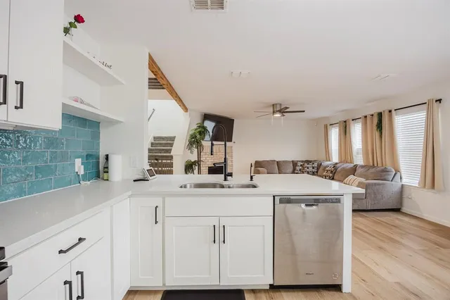 a view of entrance door of the house