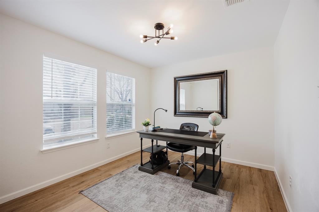 7935 Faithful Trail Dallas, TX 75237 - Photo 3 of 38 Office featuring a chandelier and light wood-type flooring