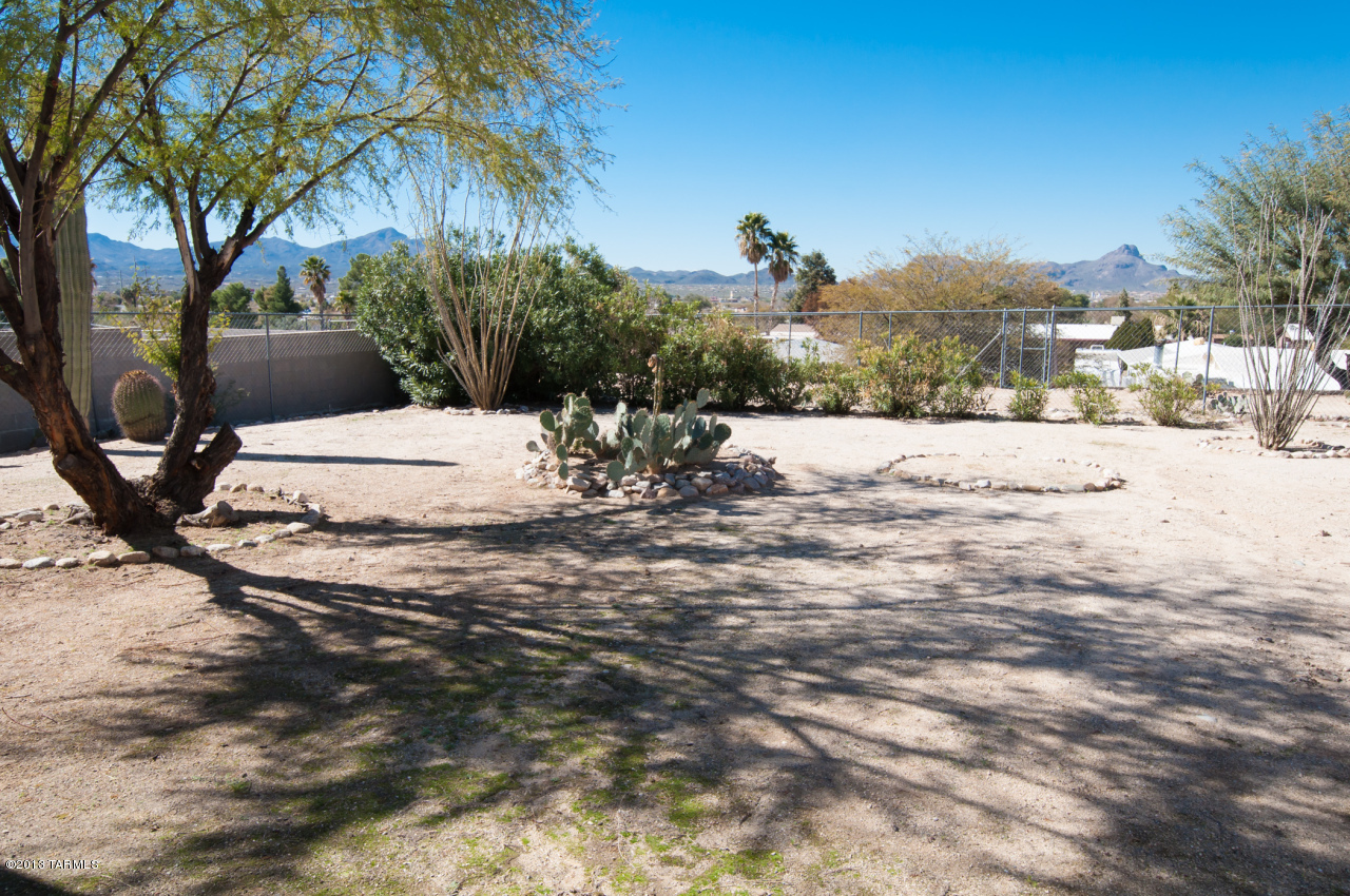 7517 North Oldfather Road Tucson, AZ 85741 - Photo 12 of 17