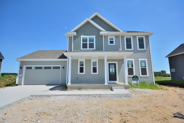 $634,900 | 1299 Arrowood Circle West, Oconomowoc, WI 53066