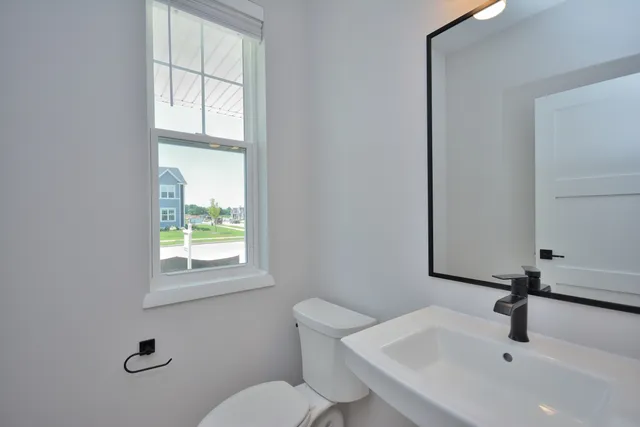 $634,900 | 1299 Arrowood Circle West, Oconomowoc, WI 53066