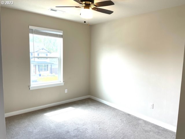 8518 North 1st Street Ridgefield, WA 98642 - Photo 33 of 41 an empty room with a window
