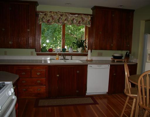 24 Keswick Road South Portland, ME 04106 - Photo 10 of 23 Kitchen.