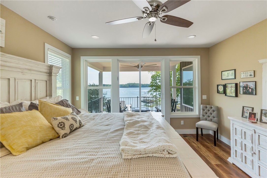827 Durham Brown Road Seneca, SC 29678 - Photo 19 of 48 Master suite, nice to wake up to.