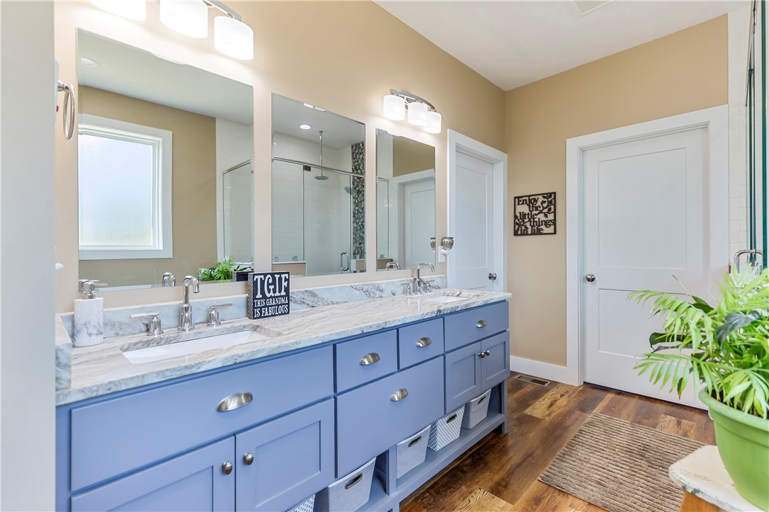 827 Durham Brown Road Seneca, SC 29678 - Photo 22 of 48 Double Vanity