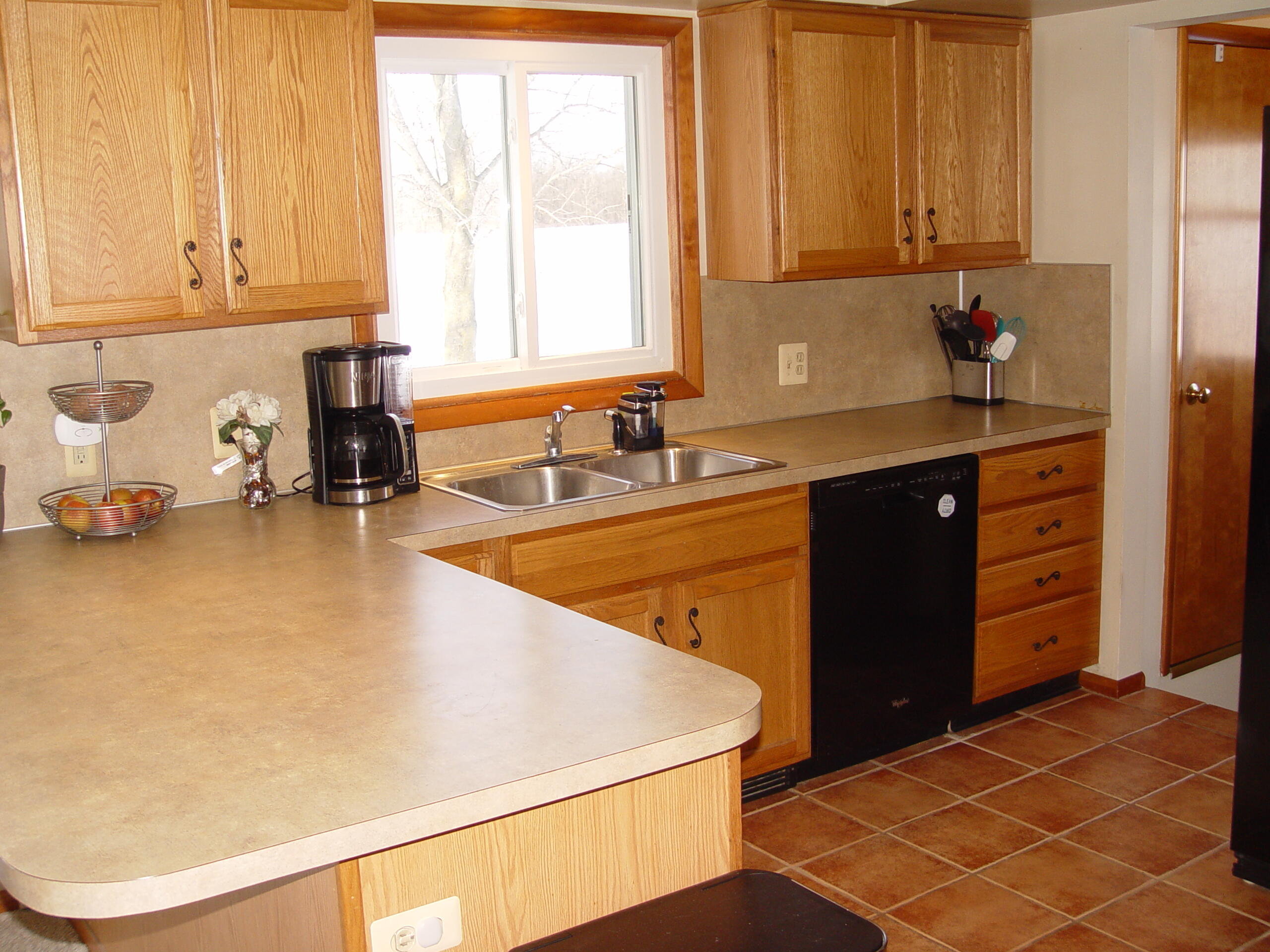 10501 North Shaytown Road Mulliken, MI 48861 - Photo 9 of 39 DSC06376