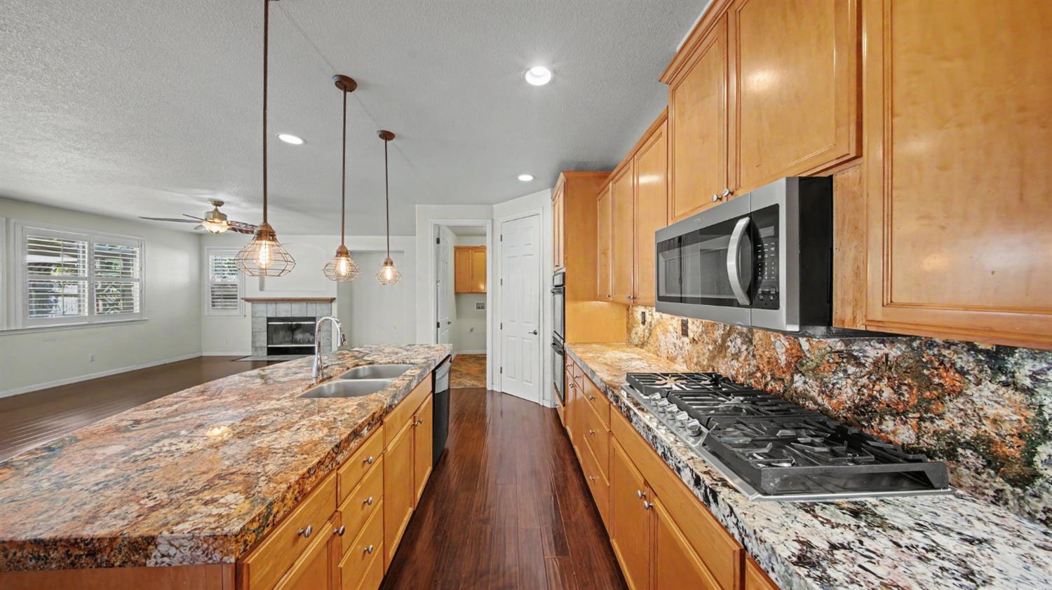 379 John Kamps Way Ripon, CA 95366 - Photo 17 of 43