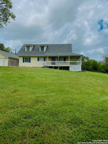 $289,000 | 289 Mission River Oaks Road, Woodsboro, TX 78393