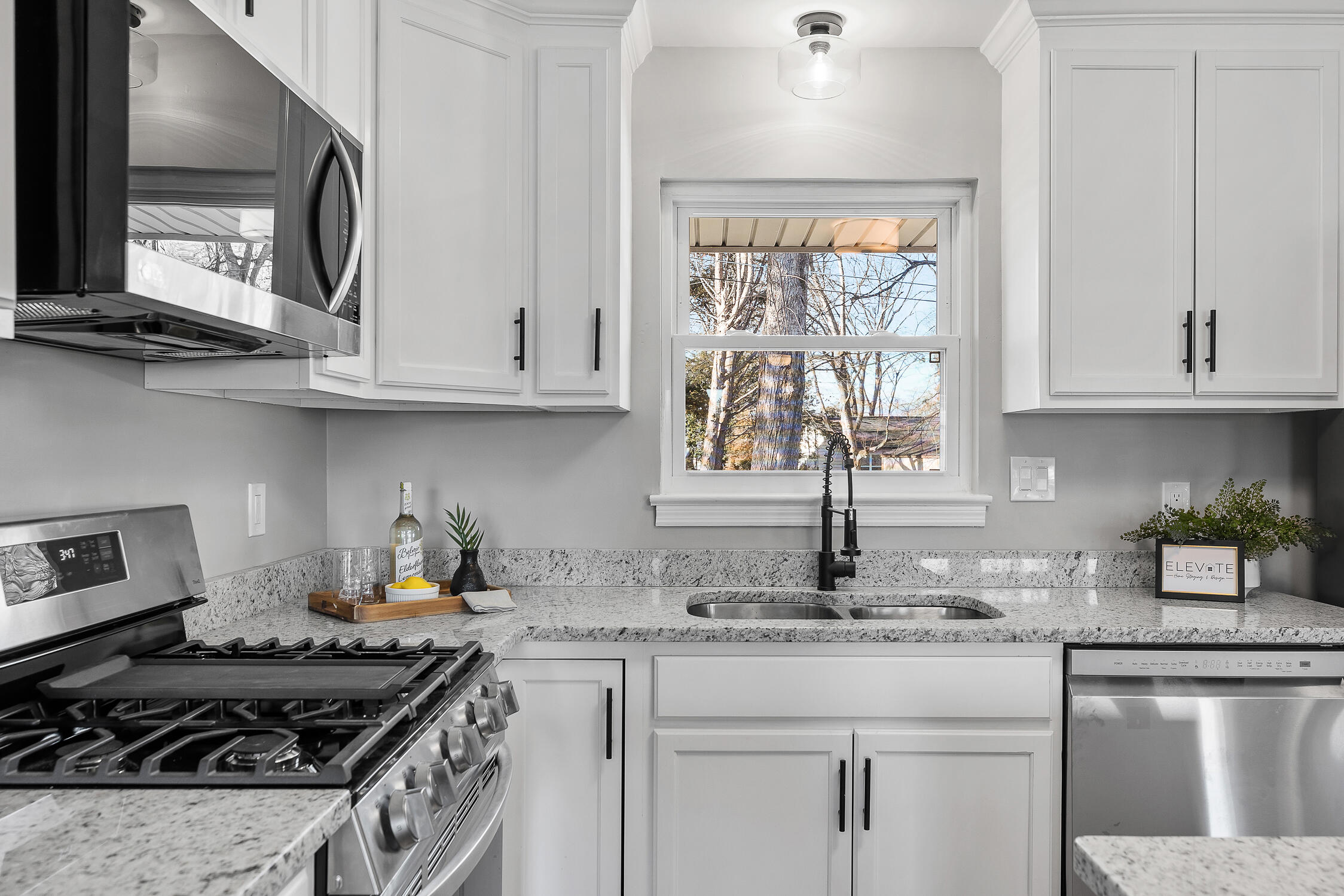 3919 Yorktown Road Chattanooga, TN 37416 - Photo 11 of 30 Kitchen