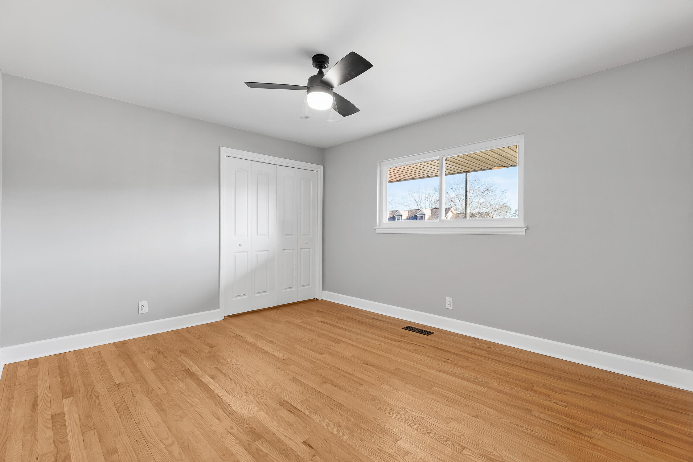 3919 Yorktown Road Chattanooga, TN 37416 - Photo 18 of 30 Bedroom 2