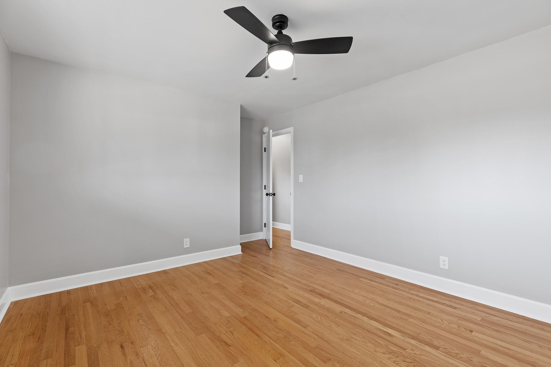 3919 Yorktown Road Chattanooga, TN 37416 - Photo 19 of 30 Bedroom 2