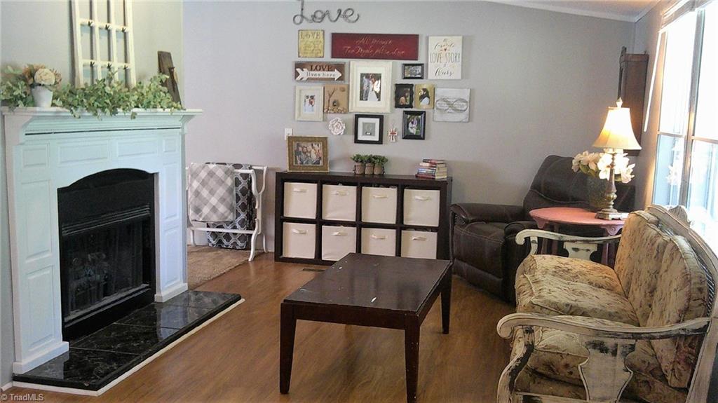 519 Rains Road Thomasville, NC 27360 - Photo 11 of 30 Gallery Image 11