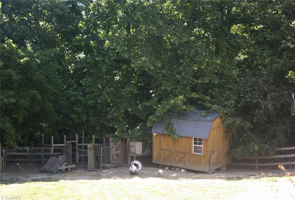 519 Rains Road Thomasville, NC 27360 - Photo 26 of 30 Gallery Image 26