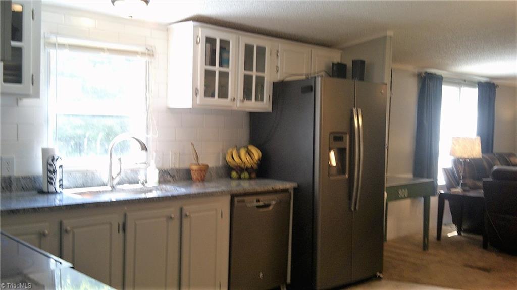 519 Rains Road Thomasville, NC 27360 - Photo 4 of 30 Gallery Image 4