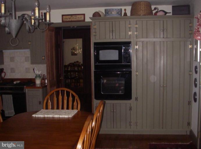 12155 Forest Hill Road Waynesboro, PA 17268 - Photo 17 of 21 Kitchen