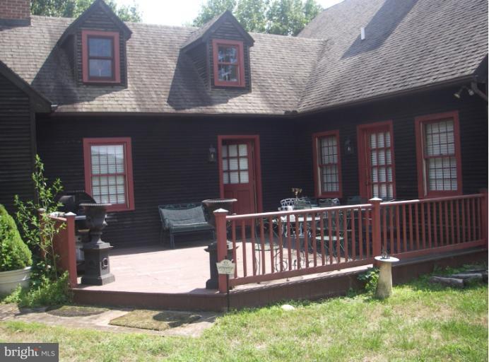 Exterior (Rear)
