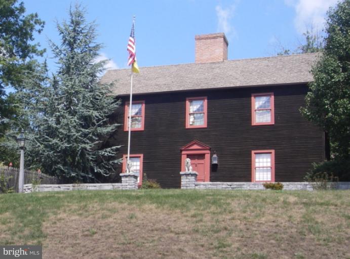 Exterior (Front)