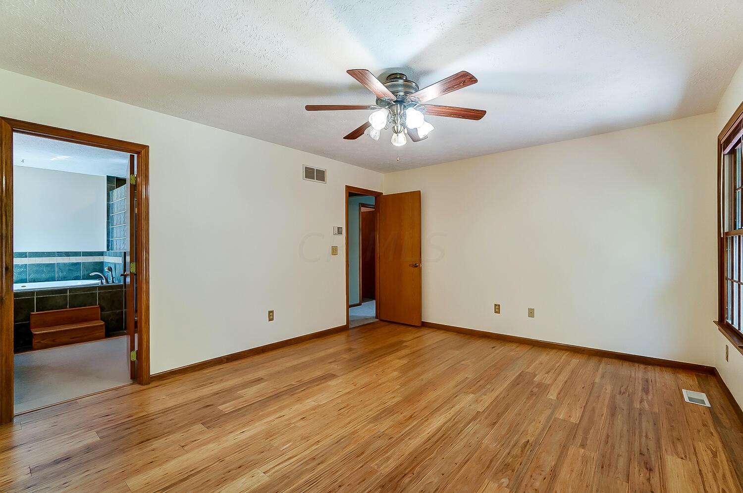 667 Ridenour Road Columbus, OH 43230 - Photo 29 of 66