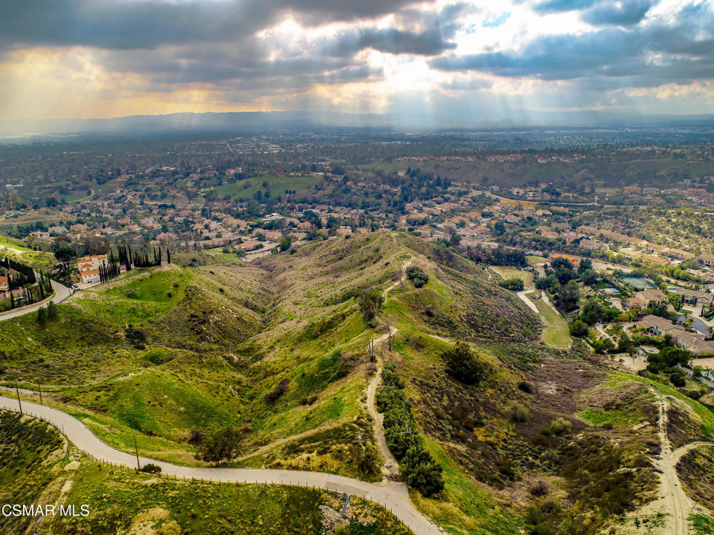 17900 Bull Canyon Road Granada Hills, CA 91344 - Photo 32 of 34 a view of a city