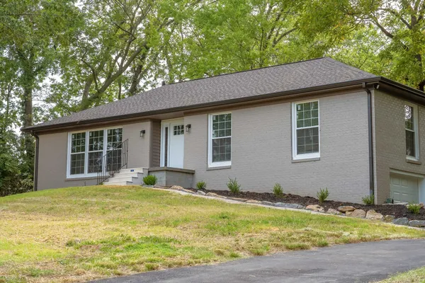 $2,400 | 1015 Craig Street, Gallatin, TN 37066