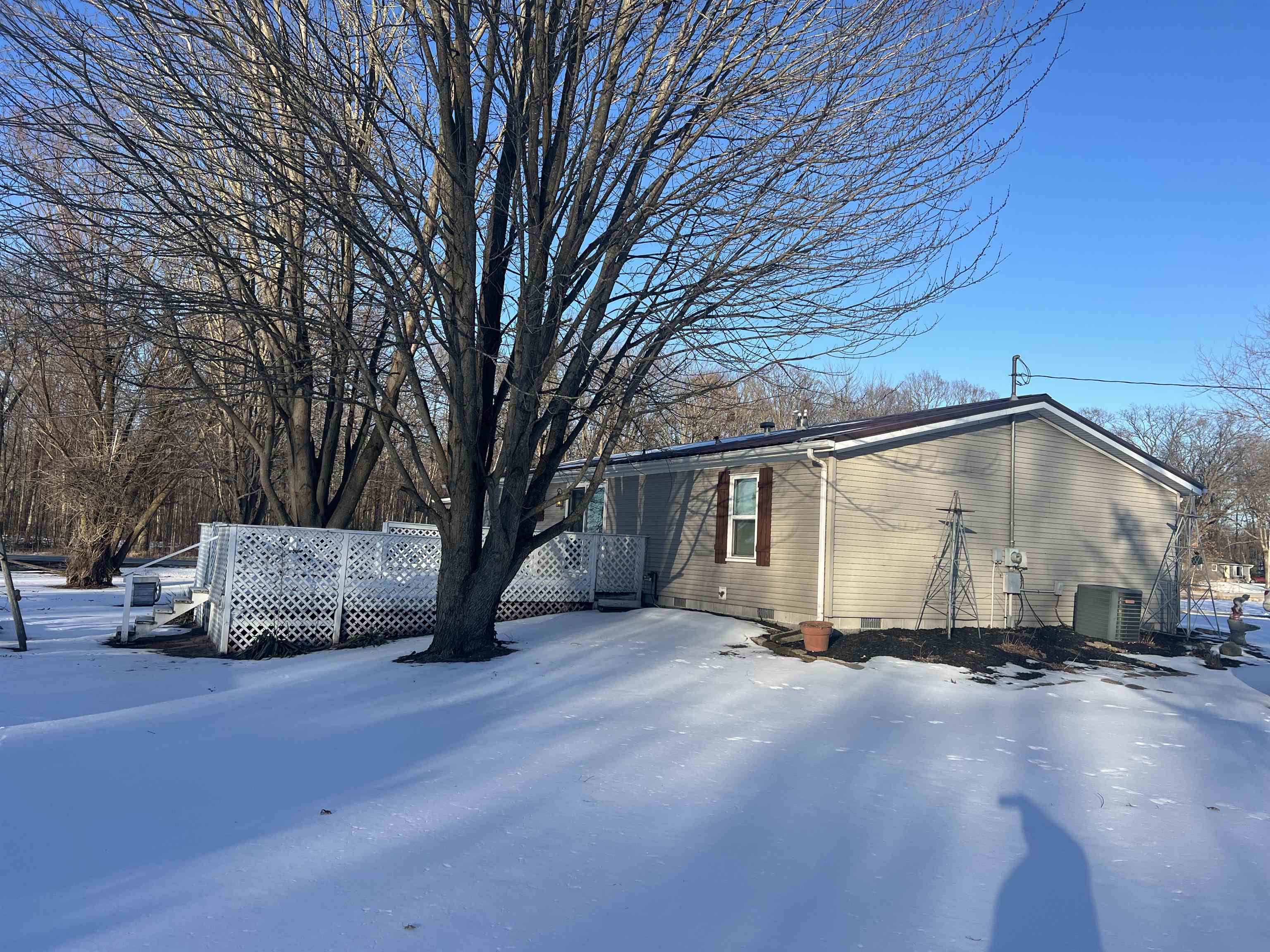 14018 Bishop Road Chesaning, MI 48616 - Photo 32 of 32 50165328-eae81304-1612-429c-b407-0ec8cf0a86be.JPG