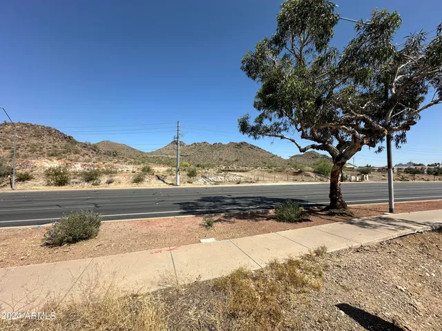 $1,075,000 | 14220 North Cave Creek Road, Phoenix, AZ 85022