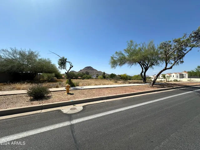 $1,075,000 | 14220 North Cave Creek Road, Phoenix, AZ 85022