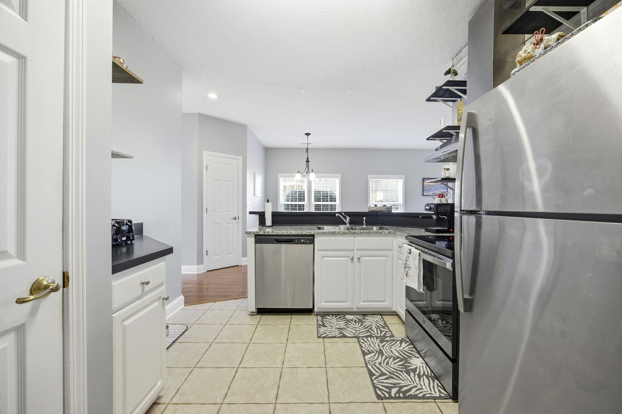 5026 Belleglen Court, Unit 101 Myrtle Beach, SC 29579 - Photo 9 of 36 Kitchen