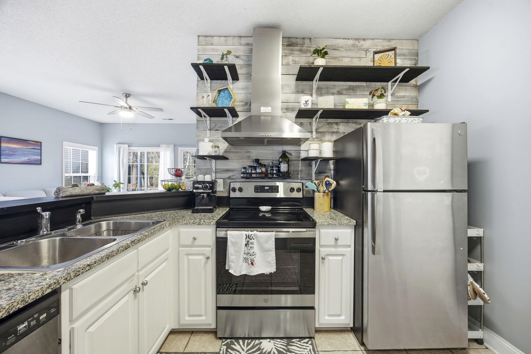 5026 Belleglen Court, Unit 101 Myrtle Beach, SC 29579 - Photo 10 of 36 Kitchen
