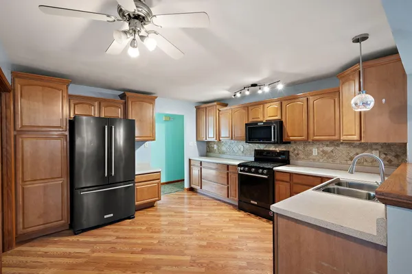 $309,900 | 9542 Roosevelt Place, Crown Point, IN 46307