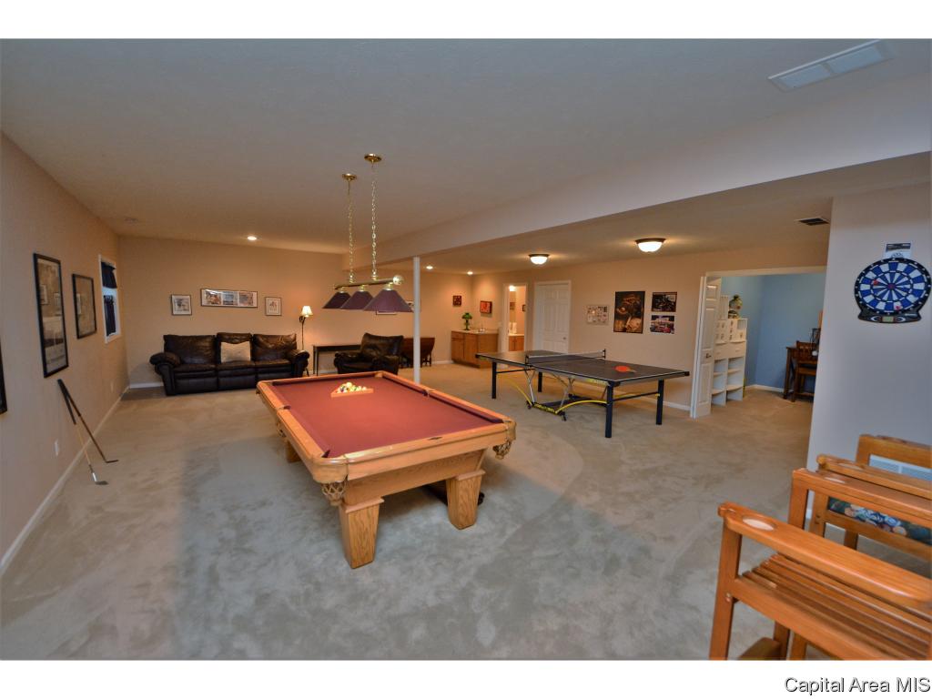 3004 Red Oak Lane Springfield, IL 62712 - Photo 12 of 29 Gallery Image 12