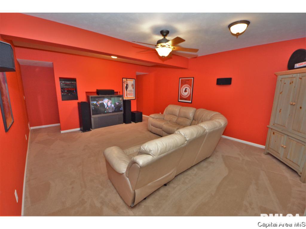 3004 Red Oak Lane Springfield, IL 62712 - Photo 13 of 29 Gallery Image 13