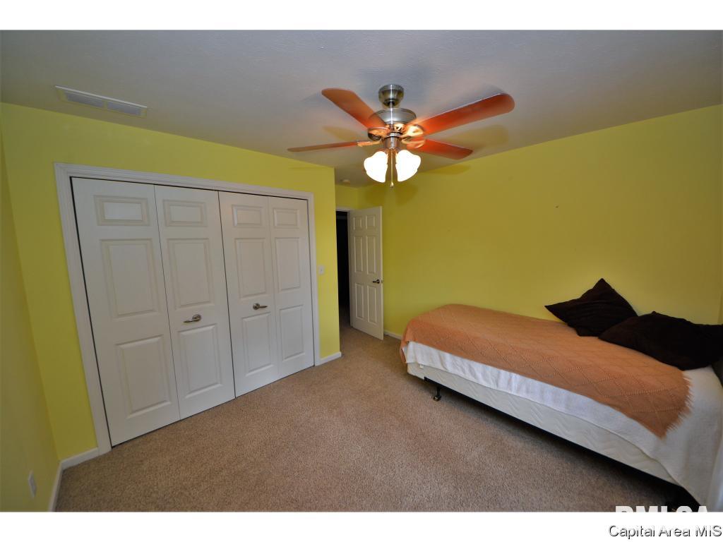 3004 Red Oak Lane Springfield, IL 62712 - Photo 20 of 29 Gallery Image 20