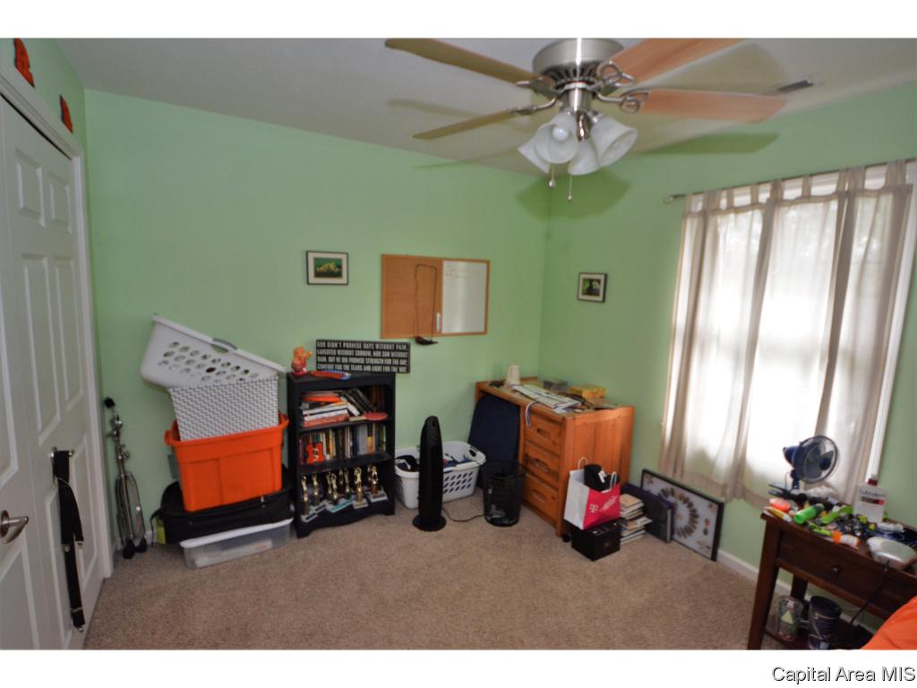 3004 Red Oak Lane Springfield, IL 62712 - Photo 23 of 29 Gallery Image 23
