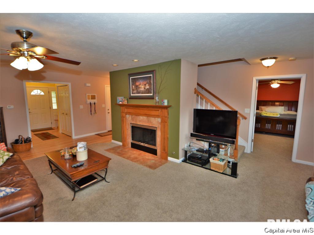 3004 Red Oak Lane Springfield, IL 62712 - Photo 25 of 29 Gallery Image 25