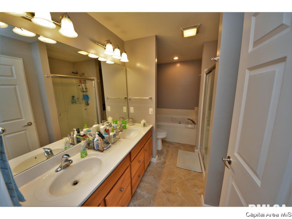 3004 Red Oak Lane Springfield, IL 62712 - Photo 7 of 29 Gallery Image 7