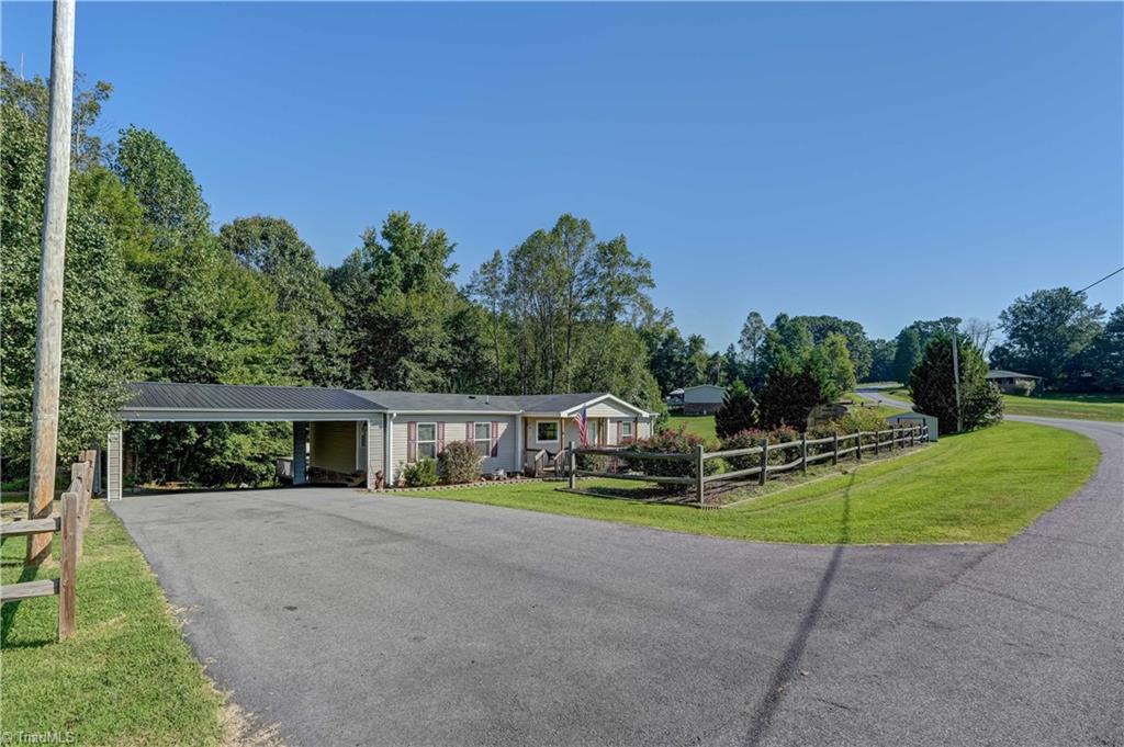 213 Crumpton Road Reidsville, NC 27320 - Photo 3 of 25
