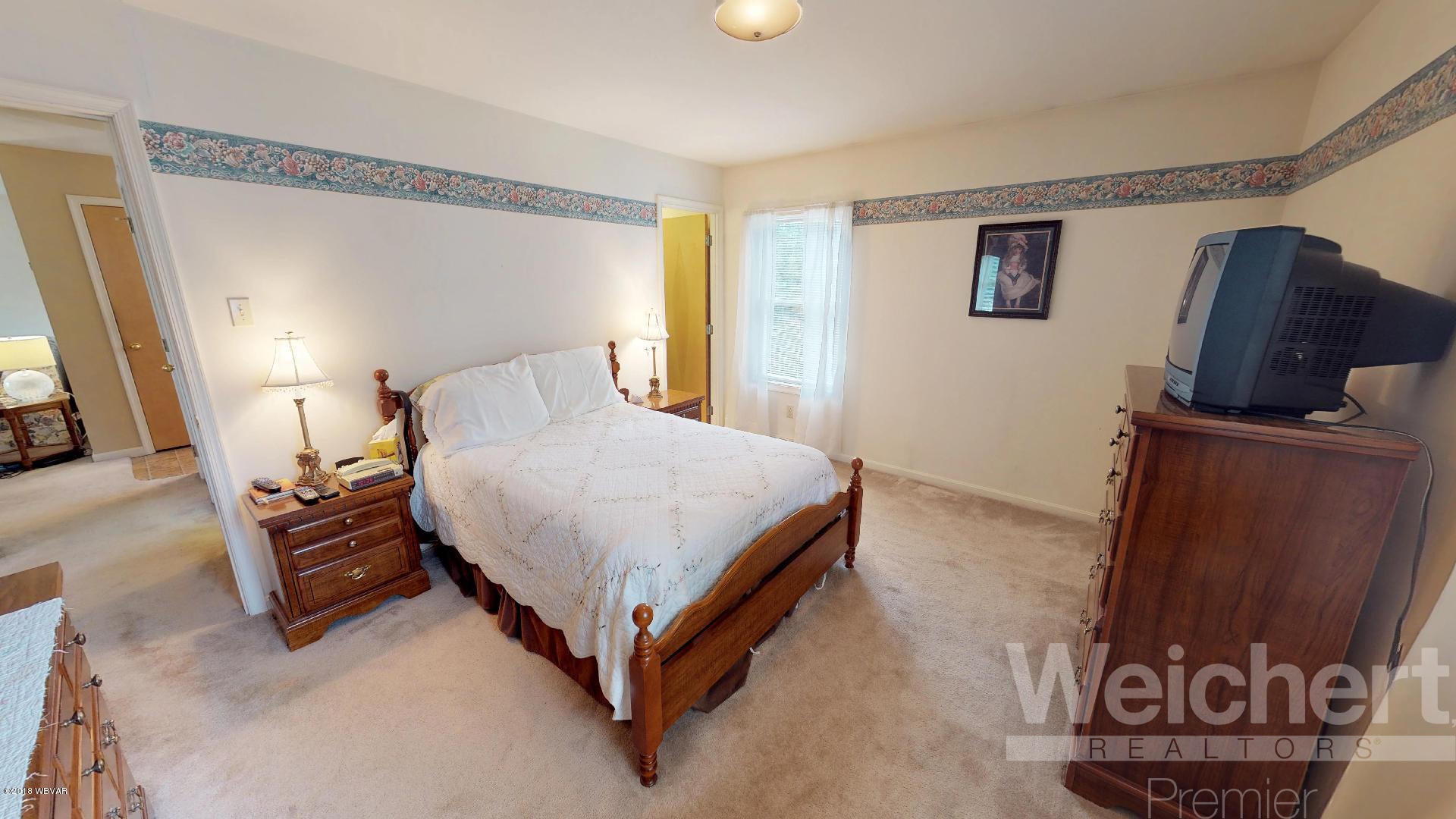 2254 Division Road Williamsport, PA 17701 - Photo 9 of 25 Large room with walk in closet and master bath