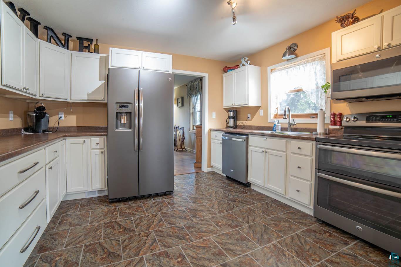 4032 West Tischer Road Duluth, MN 55803 - Photo 4 of 19