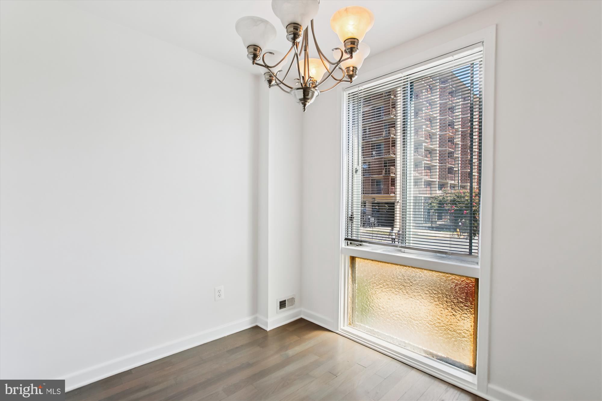 301 I Street Southwest, Unit 108 Washington, DC 20024 - Photo 16 of 55 Dining room